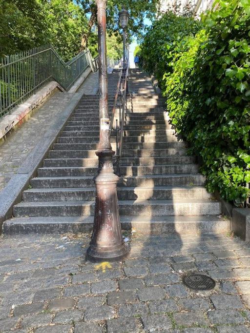 Appartamento Montmartre Joli 2 Pieces Au Pied Du Sacre Coeur Parigi Esterno foto